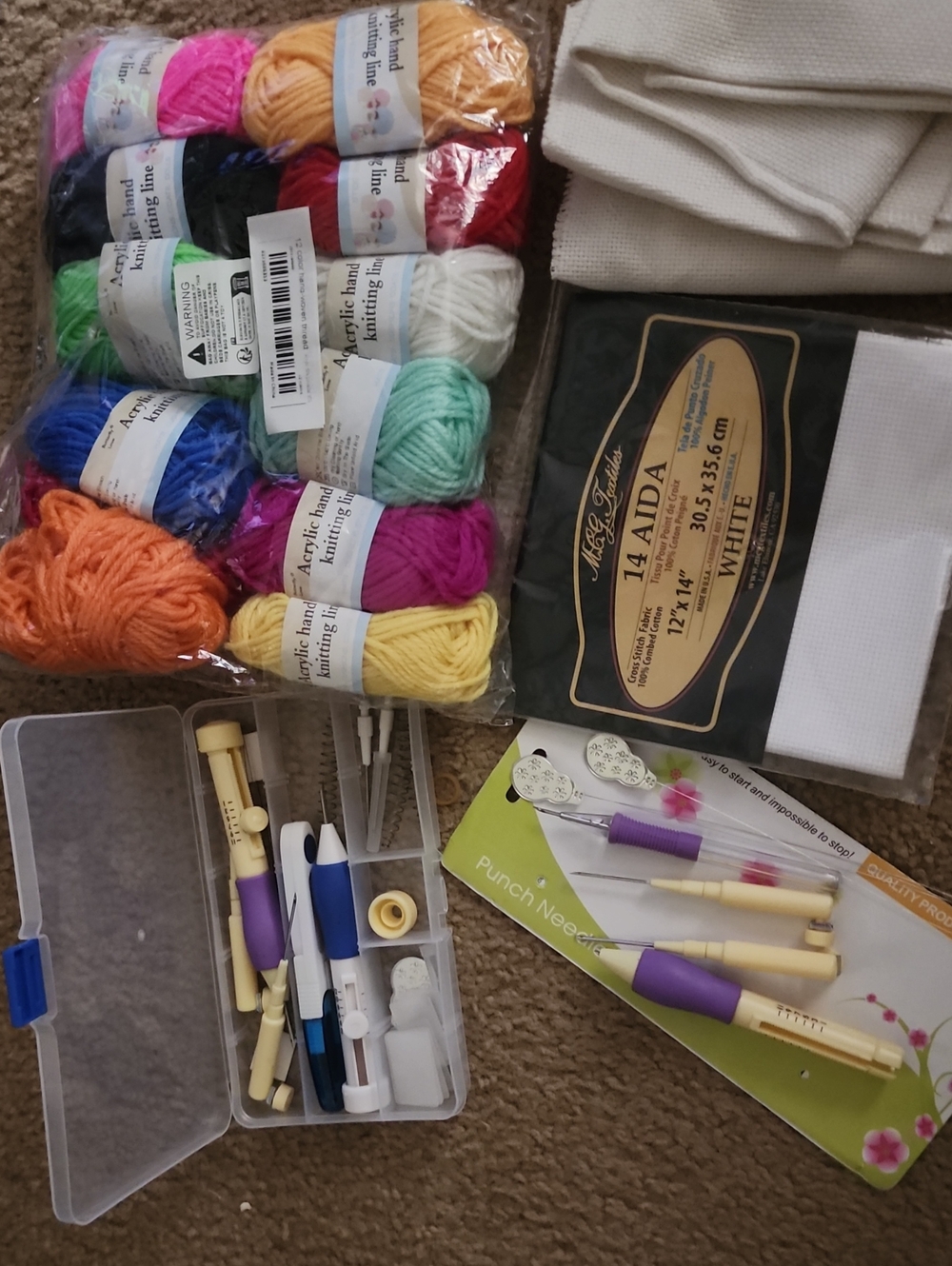 Assorted Acrylic Yarn & Embroidery Fabric Craft Kit - White / Multicolor